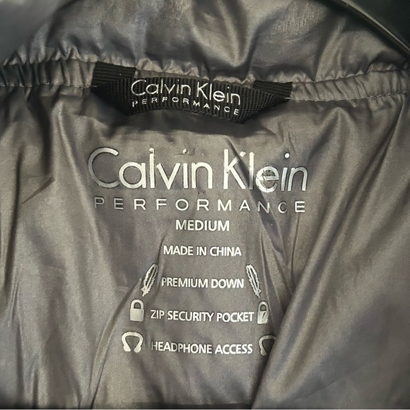Calvin Klein Women’s Performance Premium Down Vest Medium Gray Metallic Sporty - Picture 8 of 16